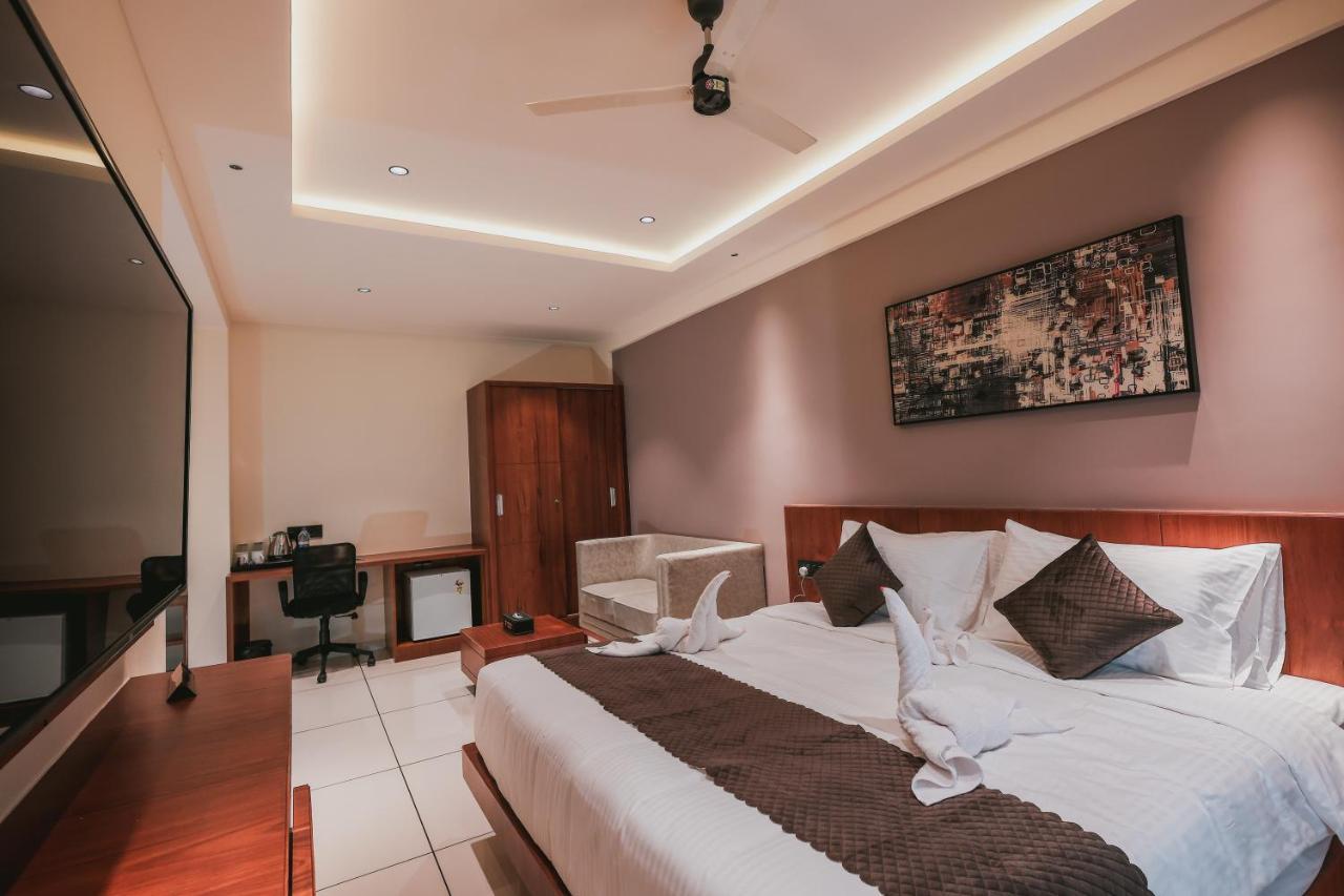 Kāsaragod Fortview Suites מראה חיצוני תמונה